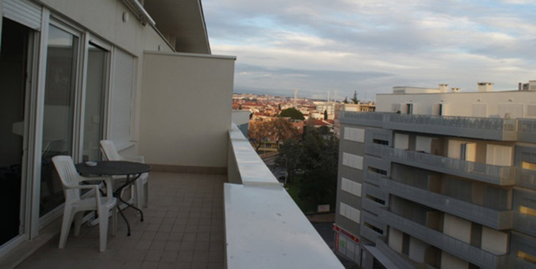 Verkauft wird eine Dreizimmerwohnung (2)