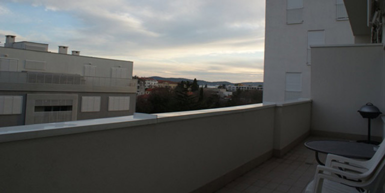 Verkauft wird eine Dreizimmerwohnung (3)