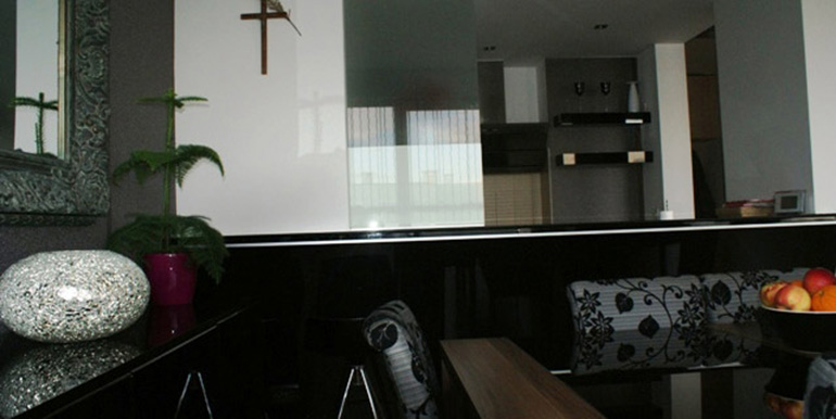 Verkauft wird eine Dreizimmerwohnung (8)