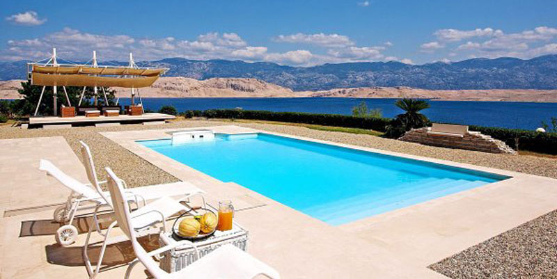 Villa with Pool (9)