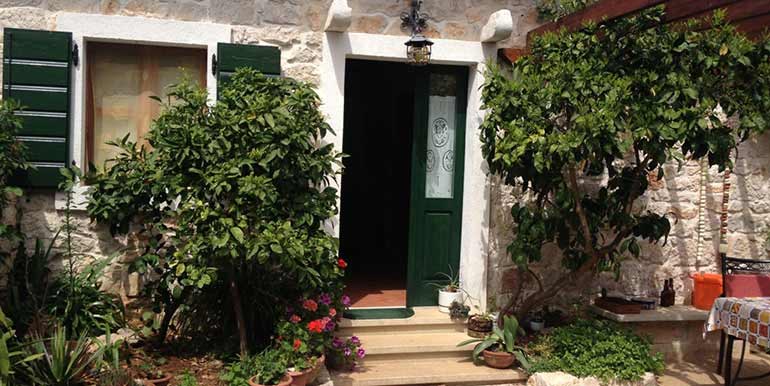 Altes-Steinhaus-auf-der-Insel-Ugljan-(11)