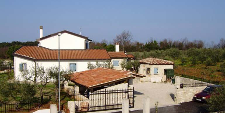 Istrisches Steinhaus w Novigradzie (1)