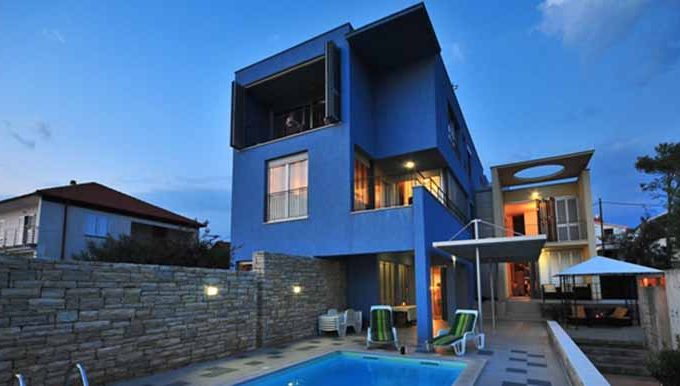 Schön eingerichtetes Haus in attraktiver Lage