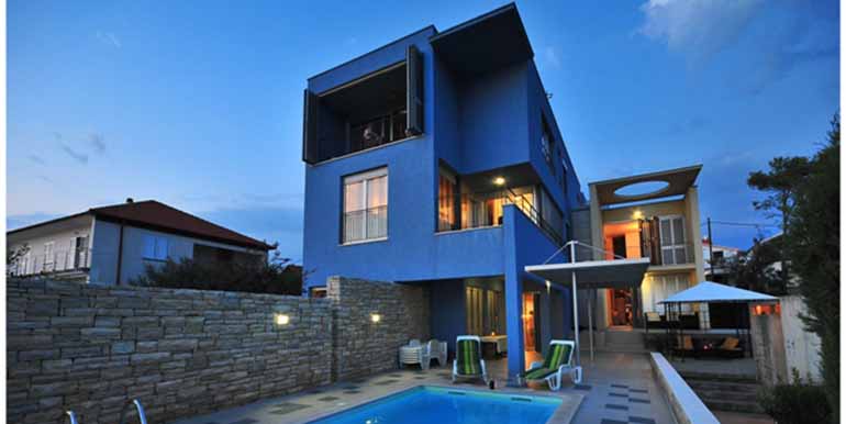 Schön eingerichtetes Haus in attraktiver Lage (12)