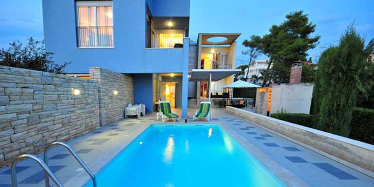 Schön eingerichtetes Haus in attraktiver Lage (13)