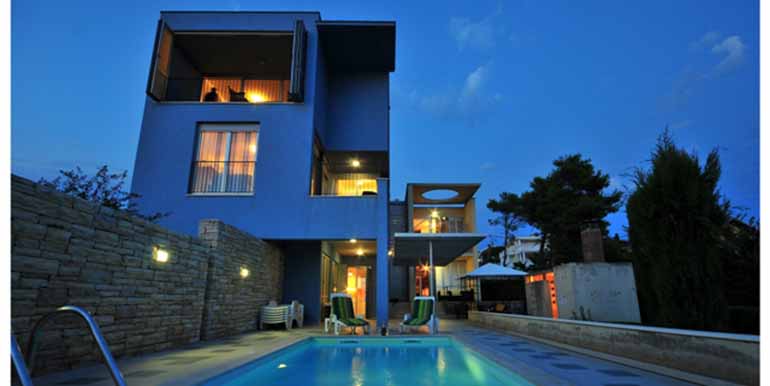 Schön eingerichtetes Haus in attraktiver Lage (14)