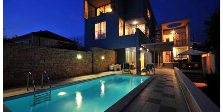 Schön eingerichtetes Haus in attraktiver Lage (26)