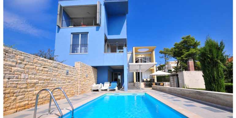 Schön eingerichtetes Haus in attraktiver Lage (30)