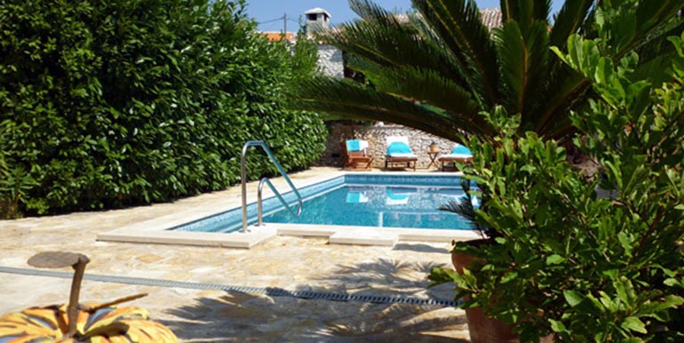 Schöne Steinvilla auf der Insel Brac (3)