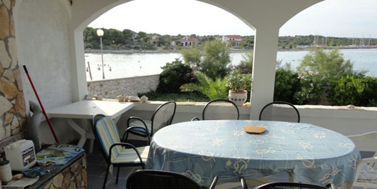 Dům s výhledem na moře (9)