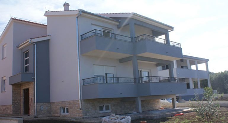 Attraktives-Haus-mit-wunderschönem-Blick-auf-das-Meer