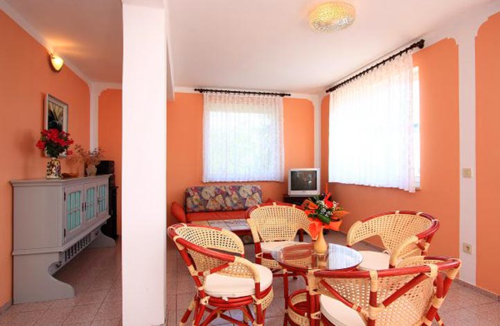 Familienhaus-in-Lovran!-(14)