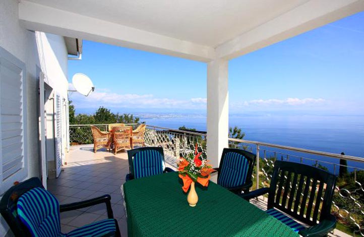 Familienhaus-in-Lovran!-(4)