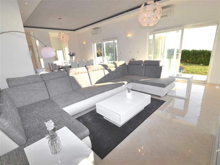 Familienhaus-mit-Pool-in-Poljana-(5)