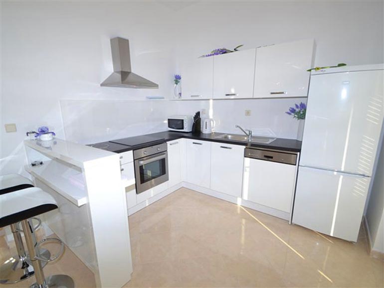 Familienhaus-mit-Pool-in-Poljana-(6)