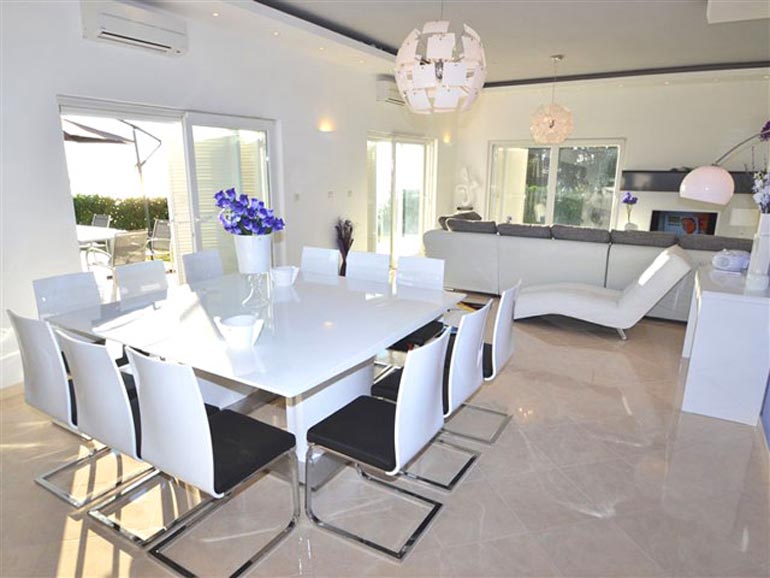 Familienhaus-mit-Pool-in-Poljana-(7)