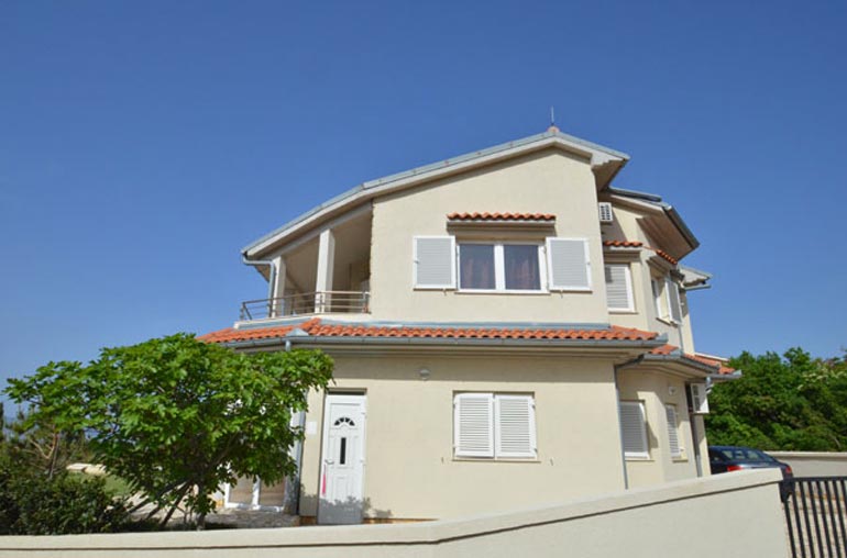 Haus-mit-Meerblick-in-Novi-Vinodolski-(1)