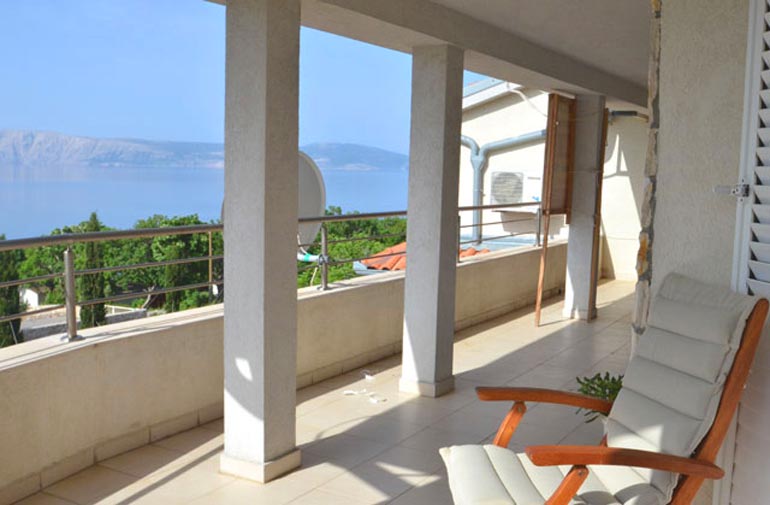 Haus-mit-Meerblick-in-Novi-Vinodolski-(2)