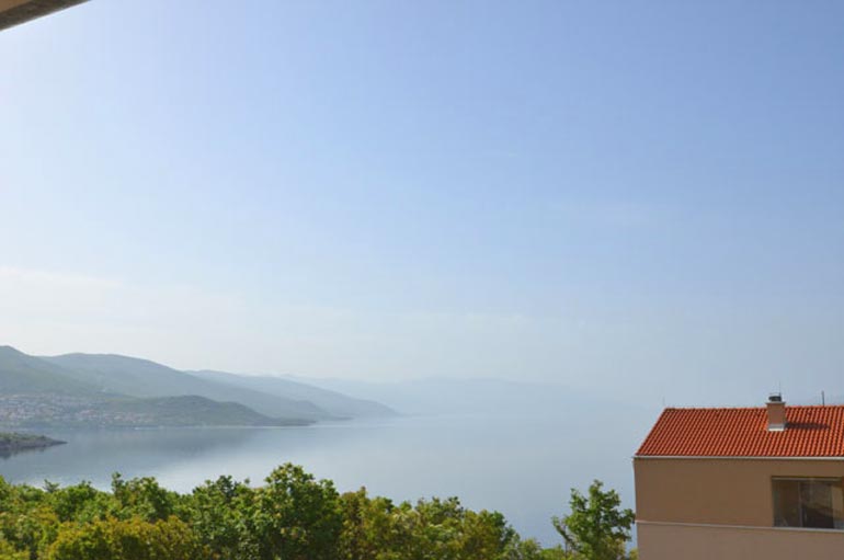 Haus-mit-Meerblick-in-Novi-Vinodolski-(3)