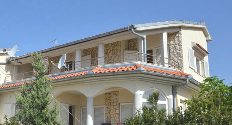 Haus-mit-Meerblick-in-Novi-Vinodolsk