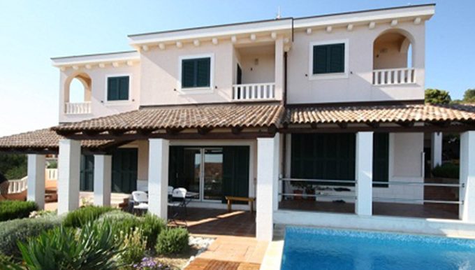Schöne Villa in der Nähe von Trogir