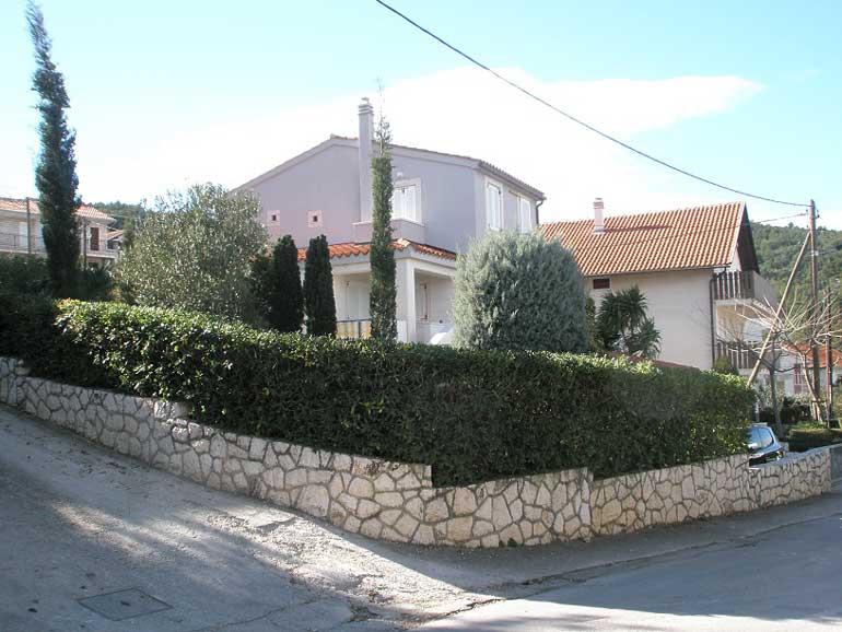 Schönes-Haus-auf-der-Halbinsel-Ciovo-(5)