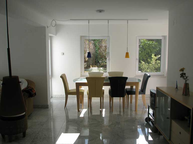 Schönes-Haus-auf-der-Halbinsel-Ciovo-(8)