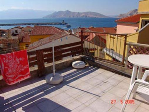 Steinhaus-auf-der-Insel-Krk-(15)