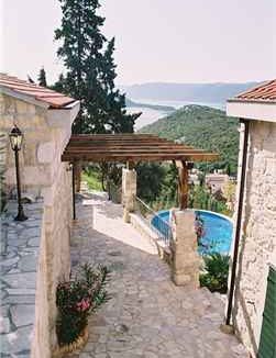 Steinhäuser in Klek