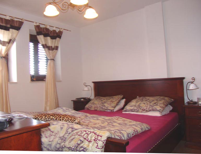 Steinvilla-auf-der-Insel-Krk-(18)