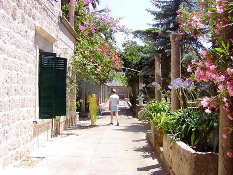 Villa-Dub-in-der-Näher-ACI-Marina-Dubrovnik-(1)