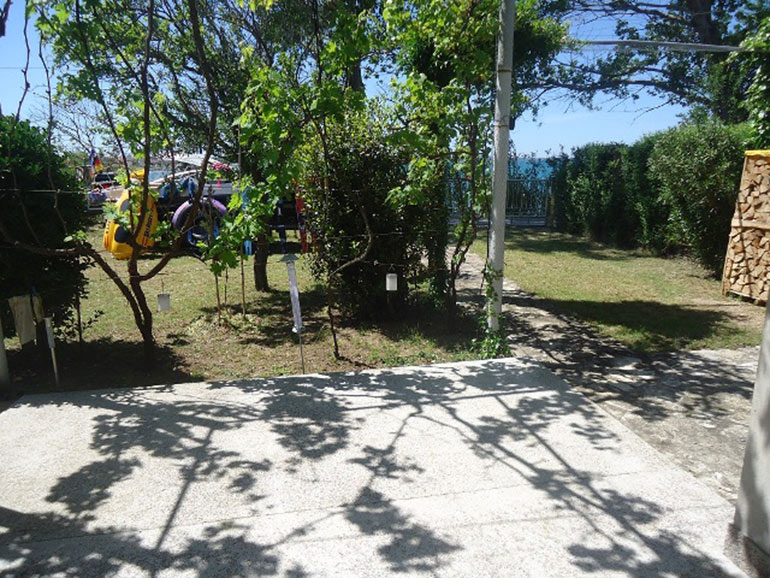 Wunderschöne-Lage-direkt-am-Meer-in-Nin-(13)