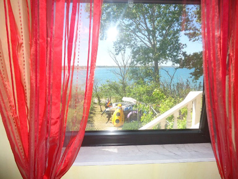 Wunderschöne-Lage-direkt-am-Meer-in-Nin-(8)