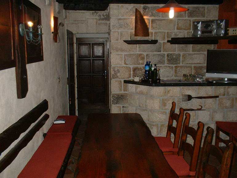 Wunderschöne-Villa-mit-Pool-in-der-Nähe-von-Split-(3)