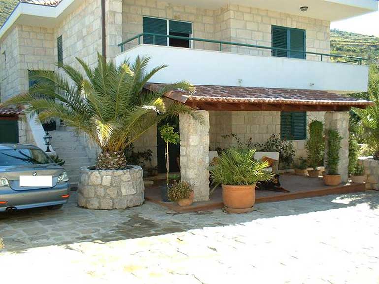 Wunderschöne-Villa-mit-Pool-in-der-Nähe-von-Split-(6)