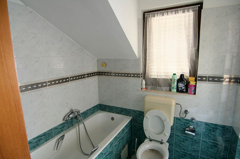 Dreizimmer-Wohnung-in-einer-urbanen-Villa-(13)