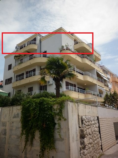 Dreizimmer-Wohnung-in-einer-urbanen-Villa-(18)