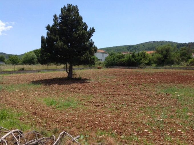 Grundstück-auf-der-Insel-Pasman-(1)