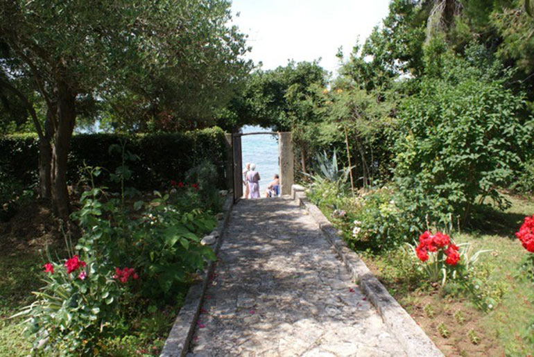 Grundstück-in-erste-Reihe-zum-Meer-(4)