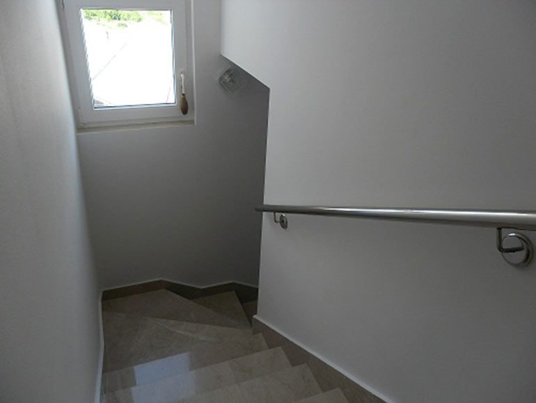 Top-Angebot!-Haus-mit-zwei-Wohnungen-(2)