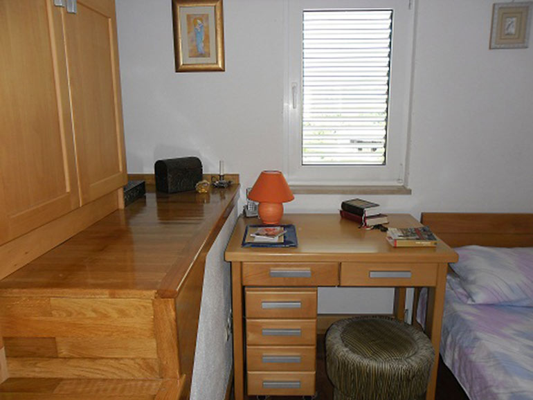 Top-Angebot!-Haus-mit-zwei-Wohnungen-(3)