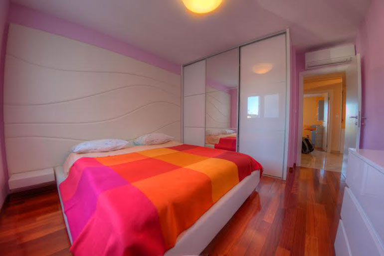 Wohnung-mit-Meerblick-in-der-Nähe-von-Split-(2)