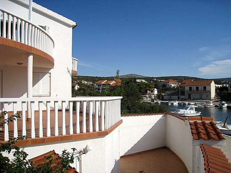 Haus in Rogoznica zum verkauf (8)