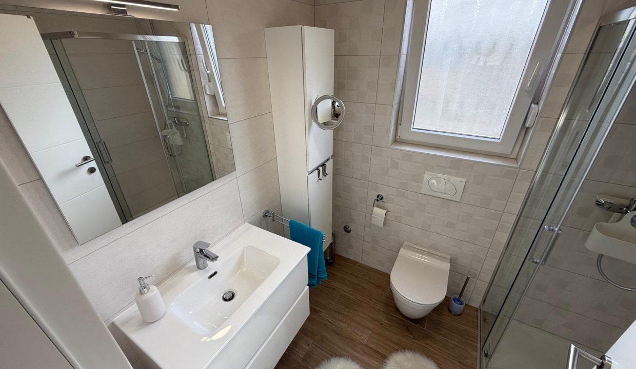 WhatsApp Image 2024-10-09 at 11.52.23 (12)