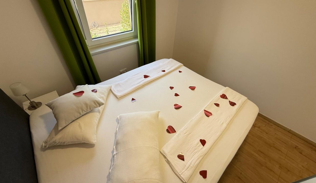 WhatsApp Image 2024-10-09 at 11.52.23 (4)