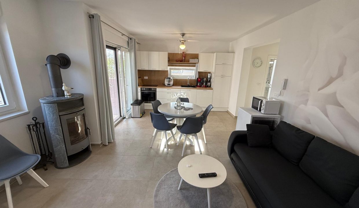 WhatsApp Image 2024-10-09 at 11.52.24 (7)