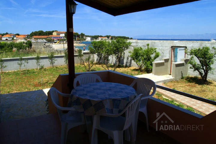 CREATOR: gd-jpeg v1.0 (using IJG JPEG v62), quality = 85